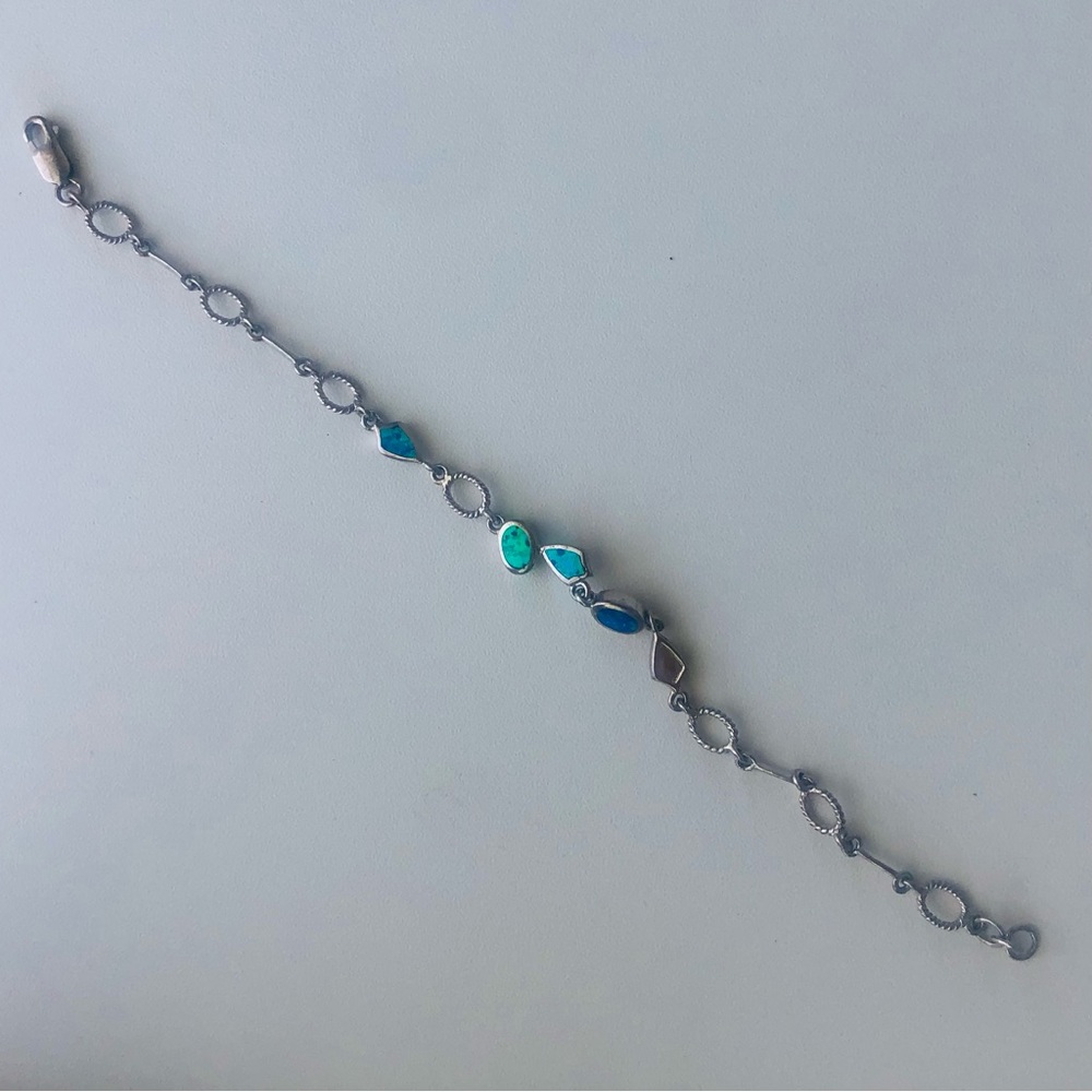 Elegant Silver Turquoise Bracelet